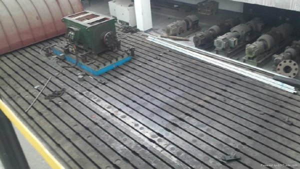 發(fā)動機鐵地板